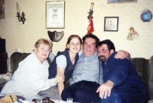 Н.Рушковский с женой И.Павловой, сыном Андреем и внучкой Анастасией.   
2001 год. Киев. 