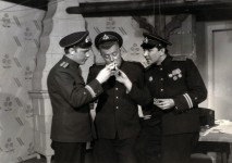 СТОЛЯРОВ (справа)
«Второе дыхание» А.Крона. 1957 год.
В сцене заняты: А.Шестопалов, Д.Франько. 