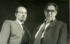 ВЕРЕСАЙ (слева)
«Соло на флейте» И.Микитенко. 1959 год.
Ю.Лавров – Бережной.