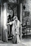 «Вишнёвый сад» А.Чехова. 1980 г. 
Сцена из спектакля. 
А. Роговцева – Раневская. 
