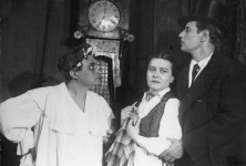 ГАНКА (в центре)
«Мораль пани Дульской» Г.Запольской.
В сцене заняты: Е. Опалова, Е. Балиев. 1955 г. 
