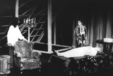 АВГУСТА
«Метеор» Ф.Дюрренматта. 1992 г.
В сцене заняты: Г. Кишко, Ю. Мажуга.
