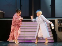 Надія Кондратовська, Ніна Ніжерадзе