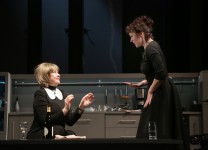 у виставі Пекельні матусі 