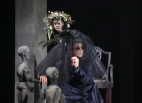 у виставі Будівничий Сольнес 