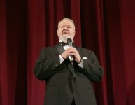 у виставі Ця мить і є твоє життя 
